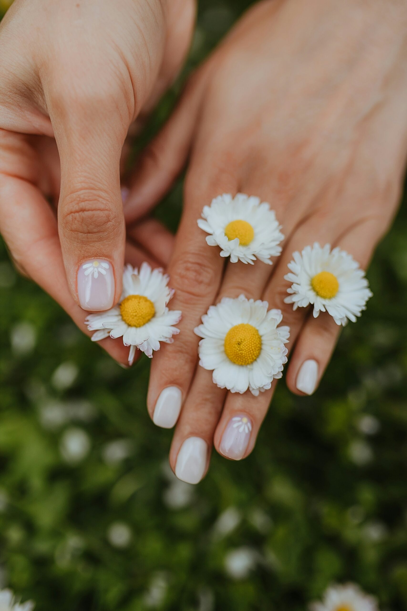 35 Cute Spring Nails That Match Soft Girl Season