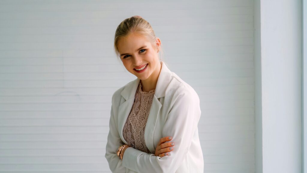 a good looking woman